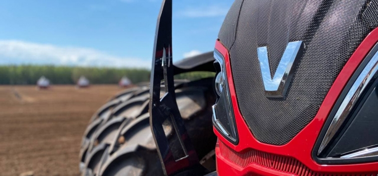 Тракторы для любых условий: какие тракторы Valtra работают на торфозаготовке