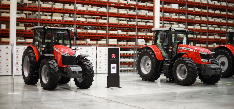 AGCO-RM представило полную линейку техники брендов Fendt®, Massey Ferguson® и Valtra® на октябрьских клиентских мероприятиях