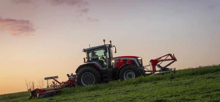 Бренд Massey Ferguson® представил новую серию тракторов MF 8S