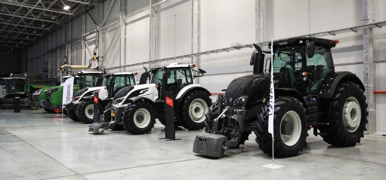 AGCO-RM представило полную линейку техники брендов Fendt®, Massey Ferguson® и Valtra® на октябрьских клиентских мероприятиях