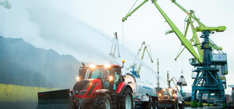 Мурманский морской торговый порт принял в эксплуатацию трактор Valtra®  Т144