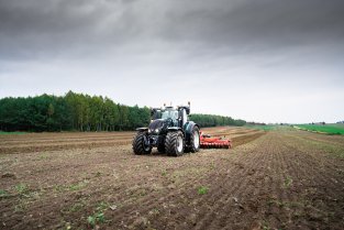 Бренд Valtra® и компания Elisa представили трактор  с дистанционным управлением