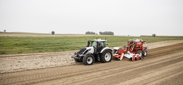AGCO-RM и «АГКО Финанс» предлагают лизинговые программы на тракторы Valtra® 