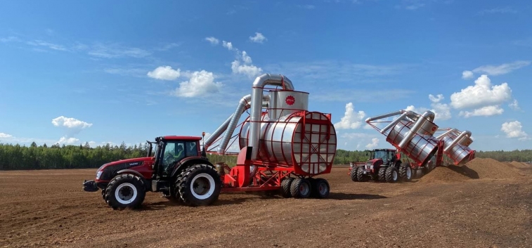 Тракторы для любых условий: какие тракторы Valtra работают на торфозаготовке